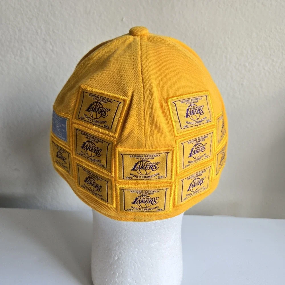 Adidas LA Lakers 16 X World Champions Patches Hat Men's L/XL Yellow‎ Gold NBA